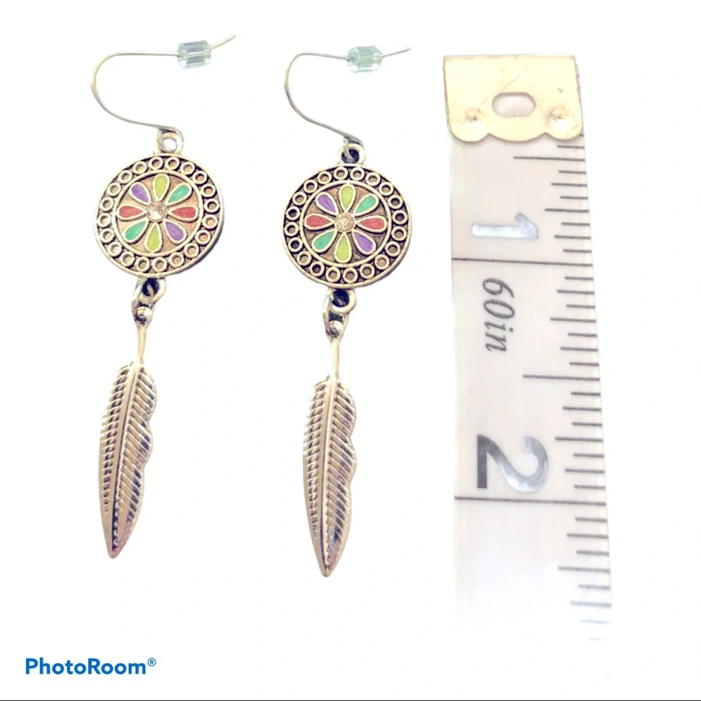 NWT Boho Feather Floral‎ Silver Tone Earrings